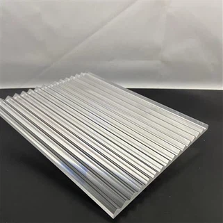 Kirkas ja värillinen uurrettu akryylilevy hotellien sisustamiseen